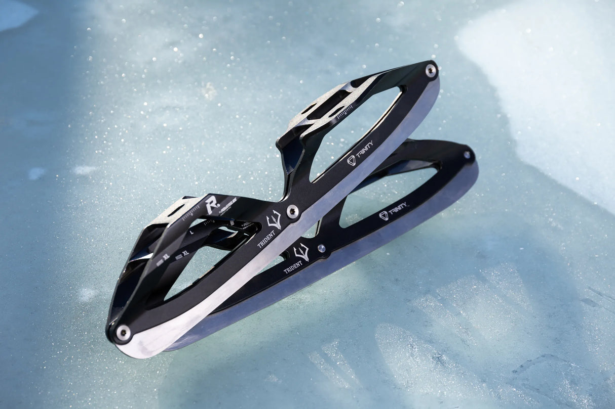 SKA120016 POWERSLIDE Trident Trinity Ice Blades | Powerslide Schlittschuhkufen für Trinity Inlineskates Schlittschuhkufen für Inliner Inlineskates Schlittschuhkufen Kufen Iceblades Rollerblades convertible ice blades Klassische Schlittschuhe Kids Ice Skates Größenverstellbare Schlittschuhe für Kinder Weihnachten Klassiche Schlittschuhe Erwachsene Eiskunstlauf Klassisch Schlittschuhe Schlittschuhe für Kinder Kinder Erwachsene Größenverstellbar Größenverstellbare Schlittschuhe Größenverstellbare Schlittschuhe