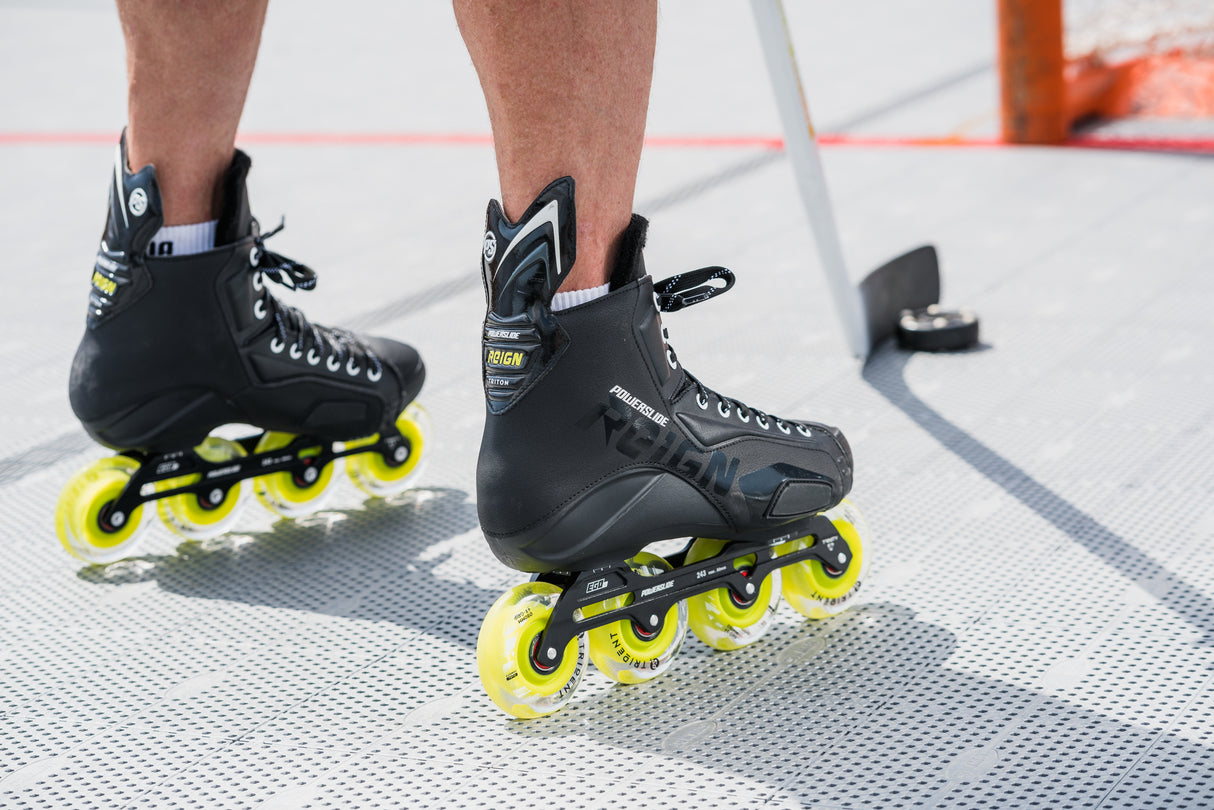 SKA120024 POWERSLIDE REIGN Triton 80 Hockey Inline Skates | Trinity X | Hockey Skates | Schwarz | Hartschalen Schlittschuhe Freestyle Schlittschuhe Erwachsene Eiskunstlauf Klassisch Schlittschuhe Schlittschuhe für Kinder Kinder Erwachsene Größenverstellbar Größenverstellbare Schlittschuhe Größenverstellbare Schlittschuhe für Kinder Schlittschuhkufen Kufen für Inlineskates Schlittschuhkufen für Skates Rollerblades rollerblading convertible ice blades transformer ice blades inline skating inlineksates inline