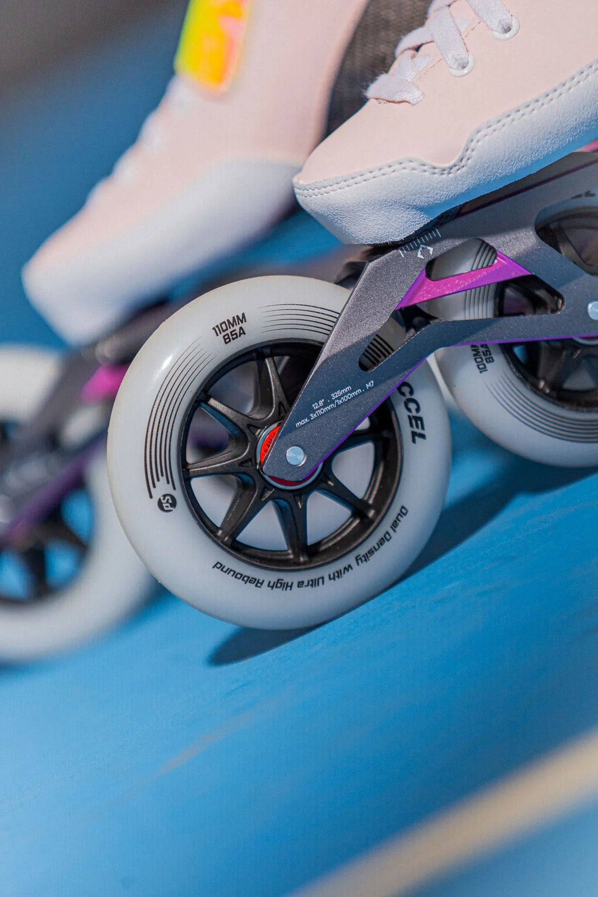 SKA406260 POWERSLIDE Accel Wheels 110mm 85A Milchgrau | 8-Pack | Urban Inline Rollen | Urban & Freestyle Inline Rollen Aggressive Inline Rollen | 4-Pack | Aggressive Inline Rollen Aggressive Inline Rollen Inline Rollen Urban Inline Rollen Edition Urban Inline Rollen Aggressive Inline Rollen Urban Inline Rollen Fitness Inline Rollen für Inliner Stuntrollen Rollerblades Rollerblading Aggressive Inline Skating Aggressive Inline Skating Rollerblading Blading Inline Skating Inliner Skateschule und Skateshop Weil