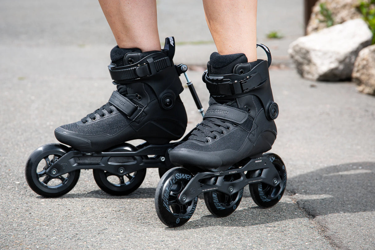 SKA510054 POWERSLIDE Swell 110 Triple Black Syncro Bremse | Trinity X | Fitness Inlineskates Inlineskates Skates Schuhe Liner Syncro Brake SimBrake Sim Brake Rollerblades Rollerskates Fitness Inlineskate Fitness Inlineskates Inlineskates Sport Inline Skates Rollerblades Urban Inline Skating Urban Inline Skating Freeskates Trainng Skates Strecken Skates Trinity Skates Einsteiger Beginner Inlineskates Inliner Fitness Inliner City Skates Fitness Inliner Sport Skates Sport Inliner Rollerblades Rollerblading Lör