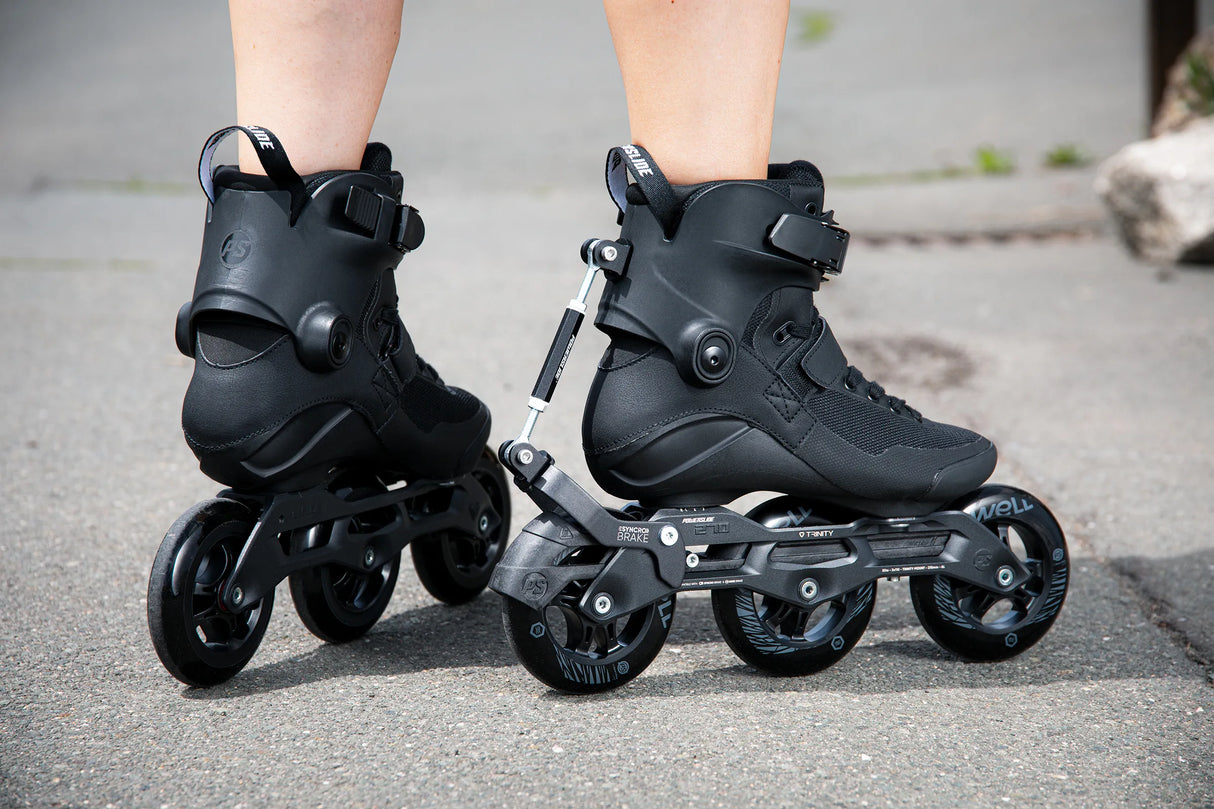 SKA510054 POWERSLIDE Swell 110 Triple Black Syncro Bremse | Trinity X | Fitness Inlineskates Inlineskates Skates Schuhe Liner Syncro Brake SimBrake Sim Brake Rollerblades Rollerskates Fitness Inlineskate Fitness Inlineskates Inlineskates Sport Inline Skates Rollerblades Urban Inline Skating Urban Inline Skating Freeskates Trainng Skates Strecken Skates Trinity Skates Einsteiger Beginner Inlineskates Inliner Fitness Inliner City Skates Fitness Inliner Sport Skates Sport Inliner Rollerblades Rollerblading Lör