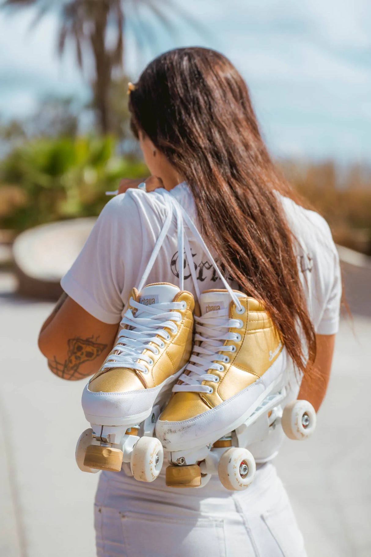 SKA810726 CHAYA Kismet Barbiepatin Gold Park Roller Skates | Gold | Skatepark Rollschuhe Wheels Park Wheels Urban Quad Rollen Roller Skating Rollen Wheels Quad Rollen Quad Wheels Outdoor Indoor Dance Jam Park Rollen Lifestyle Roller Skates Rollschuhe Park Tanz Rollschuhe Barbie Park Quad Skates Roller Skates Lifestyle Rollschuhe Skatepark Rollschuhe Chaya Quad Skates Aggressive Quad Skates Rollschuhe Stunt Rollschuhe Rollkunstlauf Rollschuhe Rollerskates Schwarze Rollschuhe Lifestyle Rollschuhe Roller Skati
