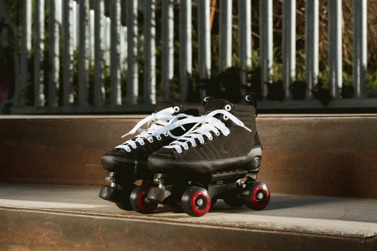 SKA810747 CHAYA Karma Pro Black Park Roller Skates Aggressive Quad Skates Park Rollschuhe Lifestyle Rollschuhe Lifestyle Roller Skates Skaterpark Stunt Rollschuhe Rollschuhe Roller Skates Roller Skates Lifestyle Roller Skates Rollschuhe Park Tanz Rollschuhe Barbie Park Quad Skates Roller Skates Lifestyle Rollschuhe Skatepark Rollschuhe Chaya Quad Skates Aggressive Quad Skates Rollschuhe Stunt Rollschuhe Rollkunstlauf Rollschuhe Rollerskates Schwarze Rollschuhe Lifestyle Rollschuhe Roller Skating Quad Skatin