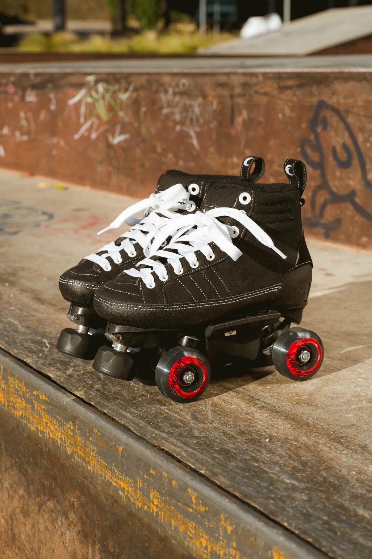 SKA810747 CHAYA Karma Pro Black Park Roller Skates Aggressive Quad Skates Park Rollschuhe Lifestyle Rollschuhe Lifestyle Roller Skates Skaterpark Stunt Rollschuhe Rollschuhe Roller Skates Roller Skates Lifestyle Roller Skates Rollschuhe Park Tanz Rollschuhe Barbie Park Quad Skates Roller Skates Lifestyle Rollschuhe Skatepark Rollschuhe Chaya Quad Skates Aggressive Quad Skates Rollschuhe Stunt Rollschuhe Rollkunstlauf Rollschuhe Rollerskates Schwarze Rollschuhe Lifestyle Rollschuhe Roller Skating Quad Skatin