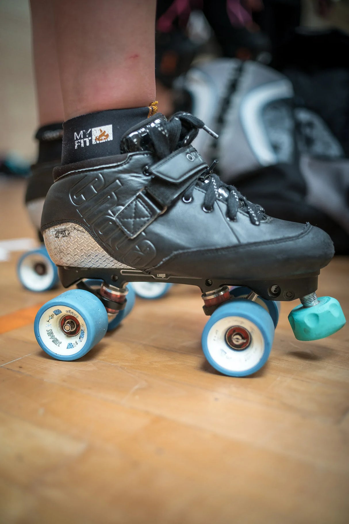 SKA810525 Chaya Onyx Derby Roller Skates Black Boots only Roller Derby Rollschuhe | Skatepark | Park Rollschuhe Park Quad Skates Chaya Plates Roller Skates Aggressive Quad Skates Park Rollschuhe Lifestyle Rollschuhe Lifestyle Roller Skates Skaterpark Stunt Rollschuhe Rollschuhe Roller Skates Roller Skates Lifestyle Roller Skates Rollschuhe Park Tanz Rollschuhe Barbie Park Quad Skates Roller Skates Lifestyle Rollschuhe Skatepark Rollschuhe Chaya Quad Skates Aggressive Quad Skates Rollschuhe Stunt Rollschuhe