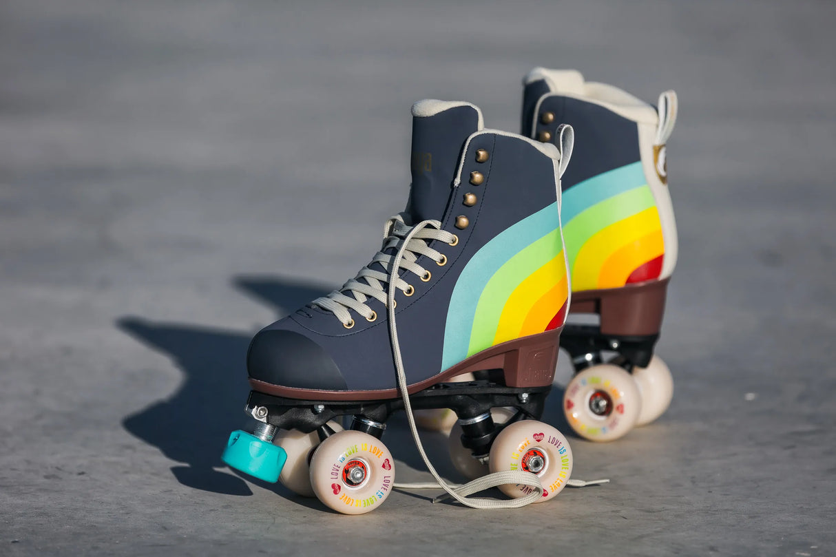 SKA810663 CHAYA Melrose Elite Love is Love Roller Skates Lifestyle Rollschuhe Park Tanz Rollschuhe Barbie Park Quad Skates Roller Skates Lifestyle Rollschuhe Skatepark Rollschuhe Chaya Quad Skates Aggressive Quad Skates Rollschuhe Stunt Rollschuhe Rollkunstlauf Rollschuhe Rollerskates Schwarze Rollschuhe Lifestyle Rollschuhe Roller Skating Quad Skating Skateschule und Skateshop Weil am Rhein SkaMiDan Lörrach Freiburg Basel Deutschland Germany