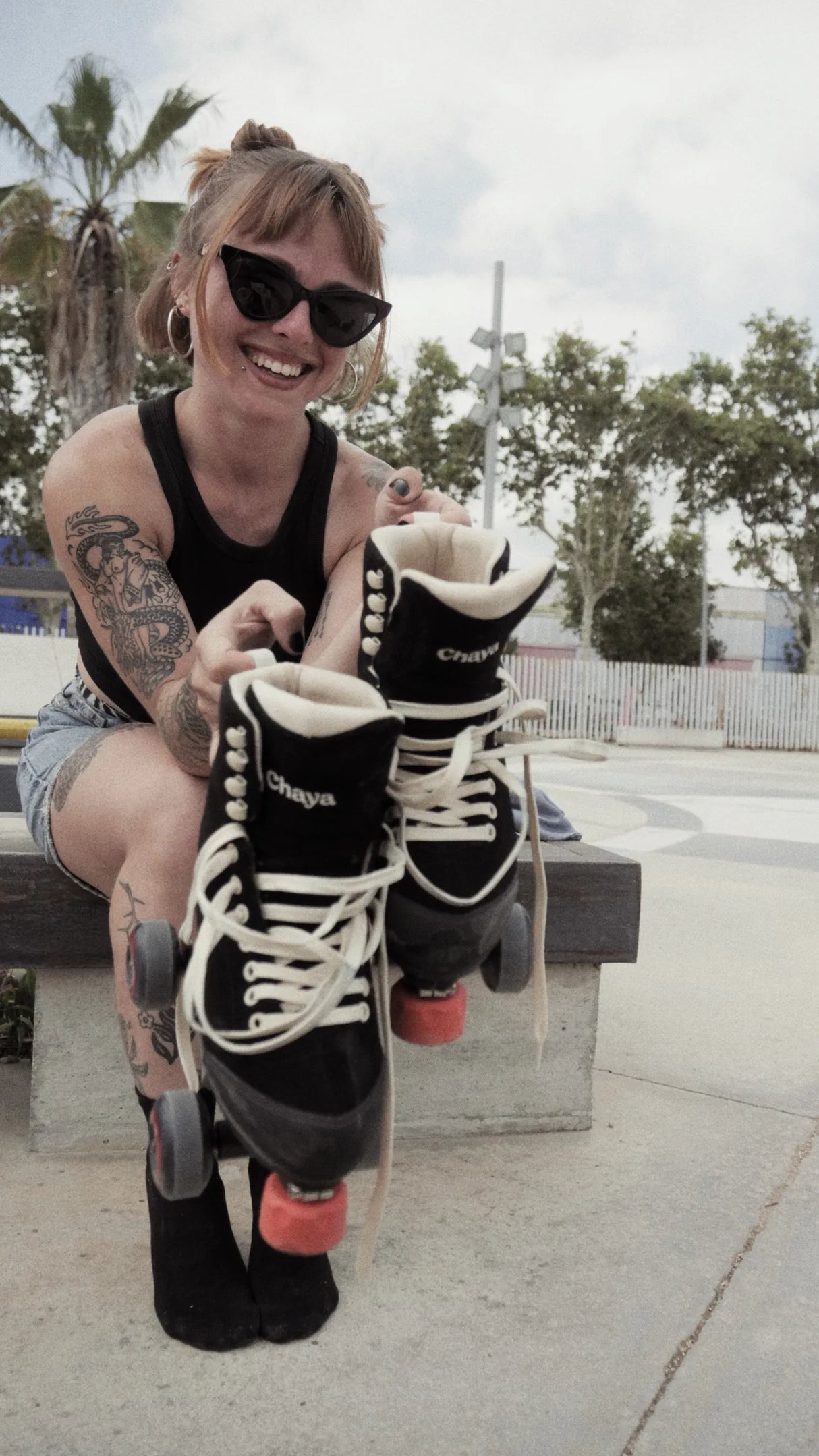 SKA810776 CHAYA Park Dark Soul Roller Skates | Park Roller Skates | Park Rollschuhe Park Quad Skates | Roller Derby Rollschuhe Derby Quads Roller Derby Skates Plates Roller Skates Skatepark Rollschuhe Chaya Quad Skates Aggressive Quad Skates Rollschuhe Stunt Rollschuhe Rollkunstlauf Rollschuhe Rollerskates Schwarze Rollschuhe Lifestyle Rollschuhe Roller Skating Quad Skating Skateschule und Skateshop Weil am Rhein SkaMiDan Lörrach Freiburg Basel Deutschland Germany