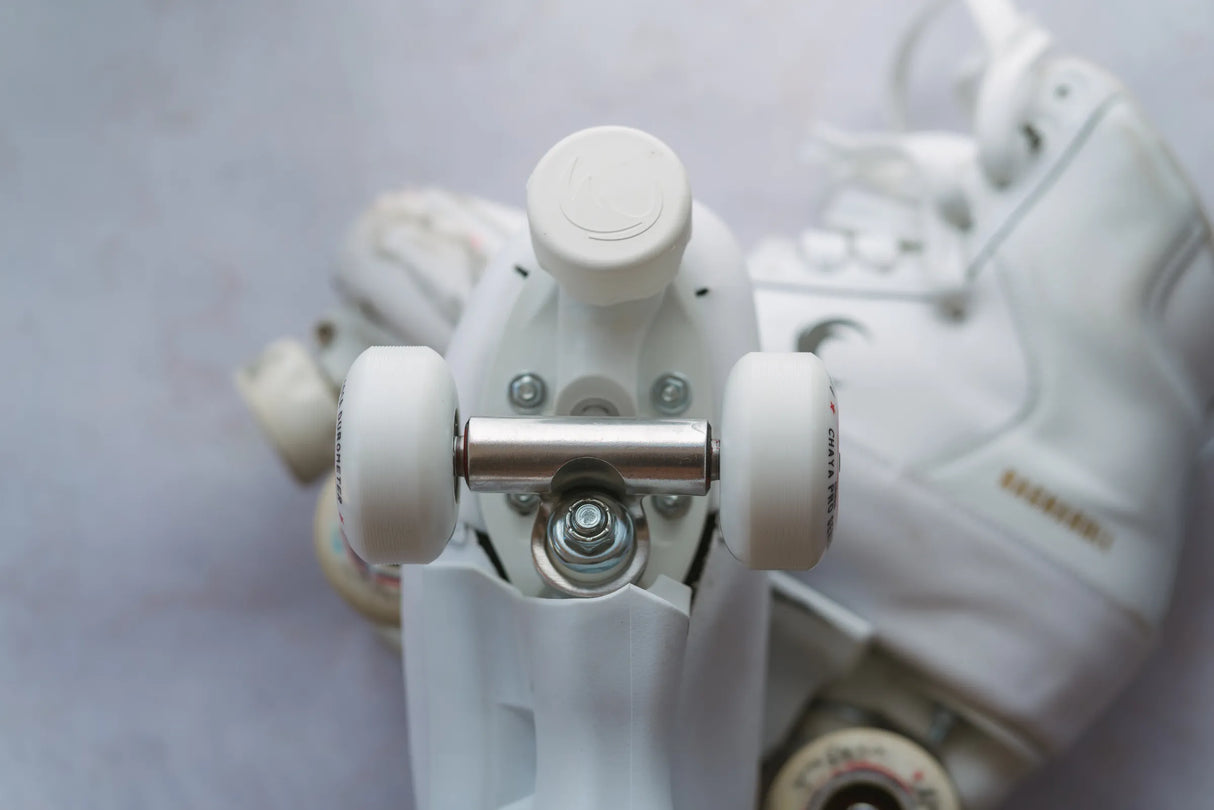 SKA810779 CHAYA Pro Park Truck Forged inklusive Achsen | Chromstahl | Passend für Chaya Shari und Zena Plates | Skatepark | Park Rollschuhe | Skatepark | Park Rollschuhe Park Quad Skates Chaya Plates Roller Skates Aggressive Quad Skates Park Rollschuhe Lifestyle Rollschuhe Lifestyle Roller Skates Skaterpark Stunt Rollschuhe Rollschuhe Roller Skates Roller Skates Lifestyle Roller Skates Rollschuhe Park Tanz Rollschuhe Barbie Park Quad Skates Roller Skates Lifestyle Rollschuhe Skatepark Rollschuhe Chaya Quad