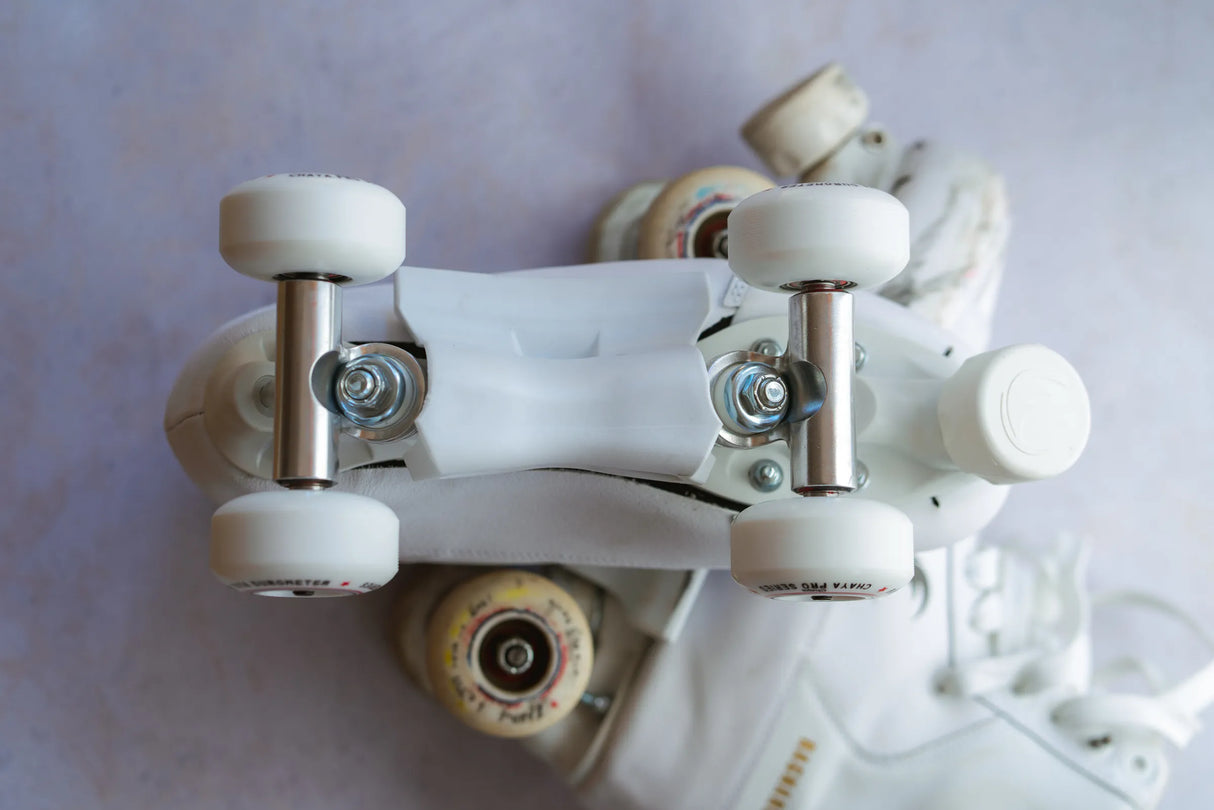 SKA810779 CHAYA Pro Park Truck Forged inklusive Achsen | Chromstahl | Passend für Chaya Shari und Zena Plates | Skatepark | Park Rollschuhe | Skatepark | Park Rollschuhe Park Quad Skates Chaya Plates Roller Skates Aggressive Quad Skates Park Rollschuhe Lifestyle Rollschuhe Lifestyle Roller Skates Skaterpark Stunt Rollschuhe Rollschuhe Roller Skates Roller Skates Lifestyle Roller Skates Rollschuhe Park Tanz Rollschuhe Barbie Park Quad Skates Roller Skates Lifestyle Rollschuhe Skatepark Rollschuhe Chaya Quad