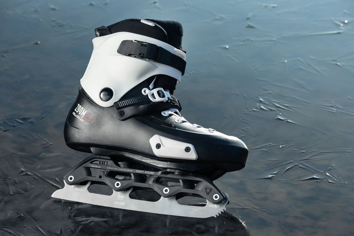 SKA902297 POWERSLIDE Sabres W4 Convertible Ice Blades Teeth Black | Schwarz | Schlittschuhkufen für Inlineskates Inliner Schlittschuhkufen Eiskufen für Inlineskates Eiskufen Inliner Eiskufen Rollerblades Eislaufen Schlittschuhkufen Inliner Schlittschuhkufen Iceblades rollerblades ice blades inline skates Inlinskates Triskates Dreiroller Kufen für Inlineskates Schlittschuhkufen für Skates Rollerblades rollerblading convertible ice blades transformer ice blades inline skating inlineksates inline skating ice s
