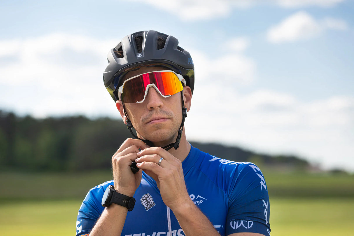 SKA903277 POWERSLIDE Tornado Skatehelm Pro Black XXII 2022 Fitness Skatehelm Größenverstellbar protectors skate helmet aggressive helmet wind helmet skatehelm surzhelm radhelm fahrradhelm sporthelm schutzhelm Skate Schützer Inliner Schützer Schutzausrüstung Fingerschutz Handschuhe inline skating inliner inlineksaten rollerbladen rollerskaten Inlineskates Rollerblades Fitness Skates Slalom Skates rollerblades rollerblading inline skating Lörrach Freiburg Basel Inliner Skateschule und Skateshop Weil am Rhein