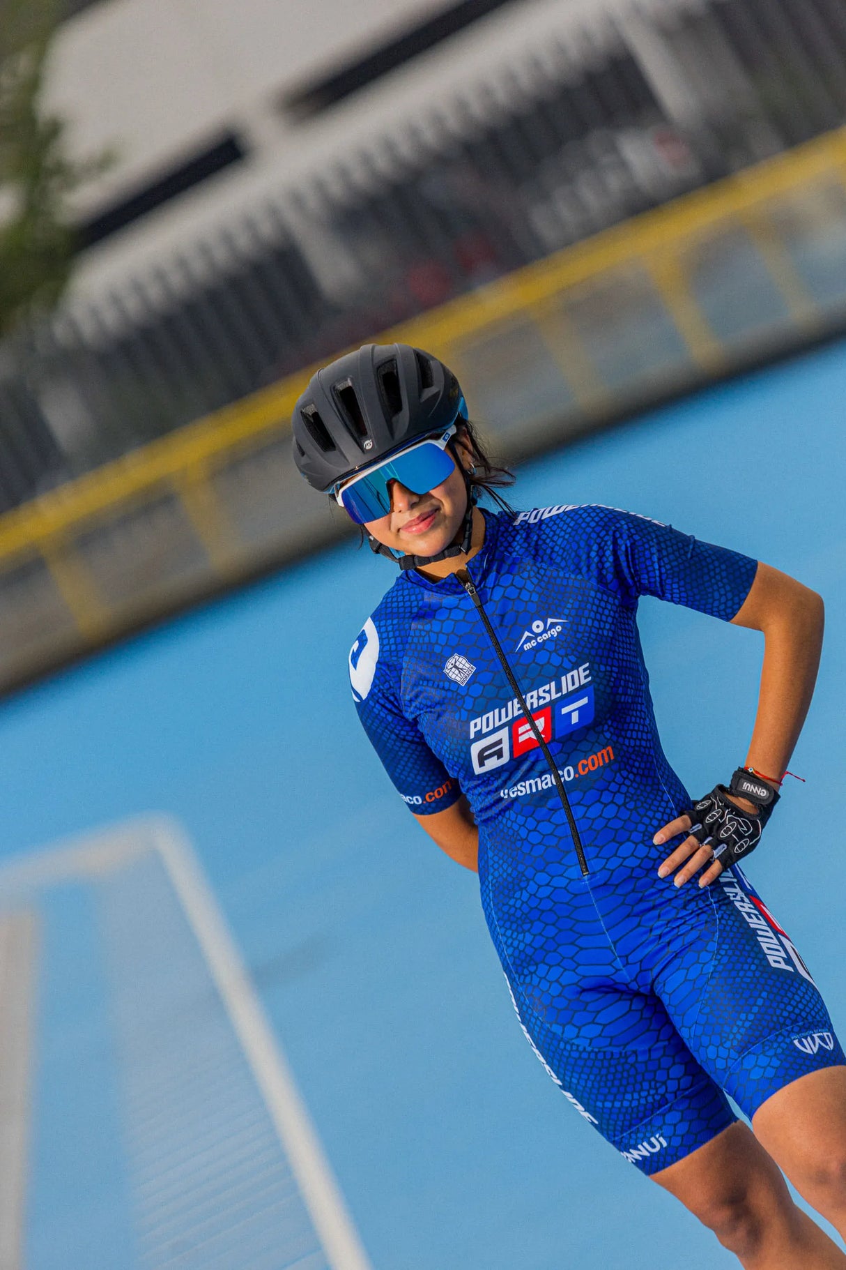 SKA903277 POWERSLIDE Tornado Skatehelm Pro Black XXII 2022 Fitness Skatehelm Größenverstellbar protectors skate helmet aggressive helmet wind helmet skatehelm surzhelm radhelm fahrradhelm sporthelm schutzhelm Skate Schützer Inliner Schützer Schutzausrüstung Fingerschutz Handschuhe inline skating inliner inlineksaten rollerbladen rollerskaten Inlineskates Rollerblades Fitness Skates Slalom Skates rollerblades rollerblading inline skating Lörrach Freiburg Basel Inliner Skateschule und Skateshop Weil am Rhein