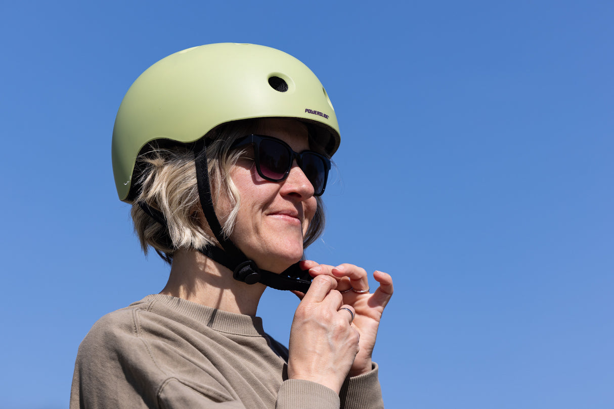 SKA903323 POWERSLIDE Urban Cool Matcha | Grün | Größenverstellbar | Kinder + Erwachsene | Stunt Skatehelm