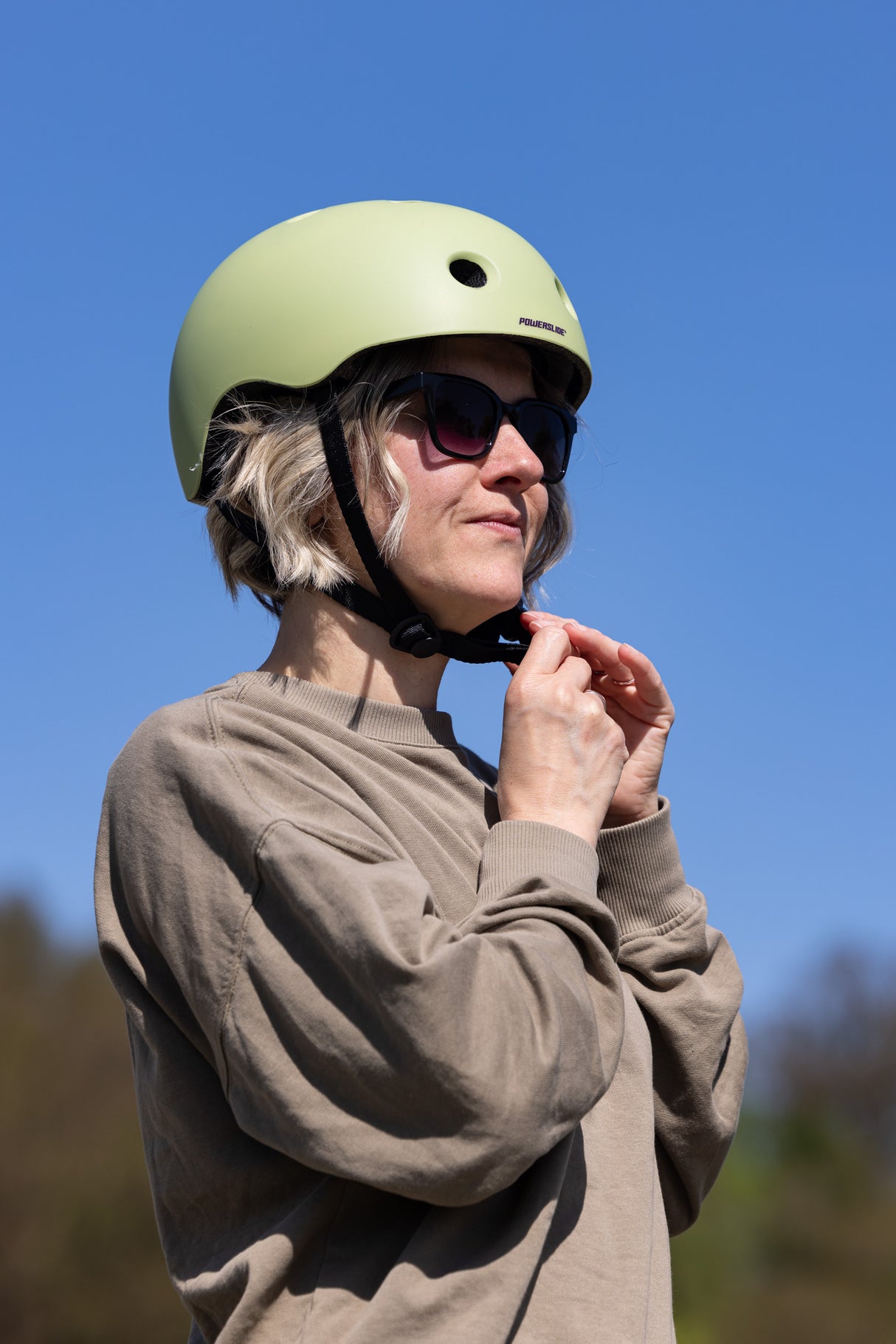 SKA903323 POWERSLIDE Urban Cool Matcha | Grün | Größenverstellbar | Kinder + Erwachsene | Stunt Skatehelm