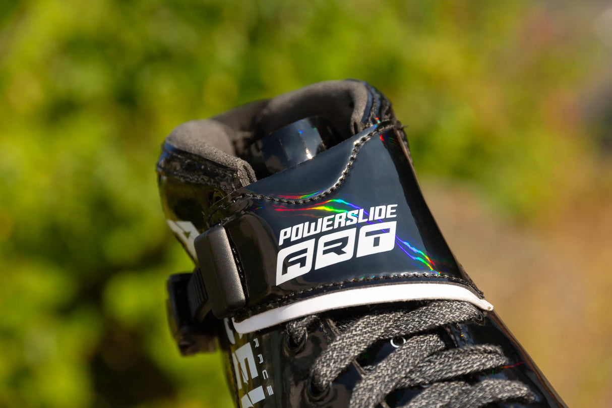 SKA904636 POWERSLIDE Accel Race Black Kids | 165mm Dual Point Mounting | Größenverstellbar | Speed Inlineskates für Kinder | Inline Speed Skating | Inlineskates Trinity X Freestyle Inlineskates Inlineskates Weiß Lila Freestyle Inline Skating Slalom Skating Slalom Schiene Best Freestyle Skate Slalom Skate Powerslide Hardcore Evo Pro 90 2021 Slalom Frame Freestyle Frame Schienen Frames Speed Inline Skating Urban Inlineskates Trinity Trinity X Powerslide Trinity Schienen Trinity Frames Urban Inline Skating Urb