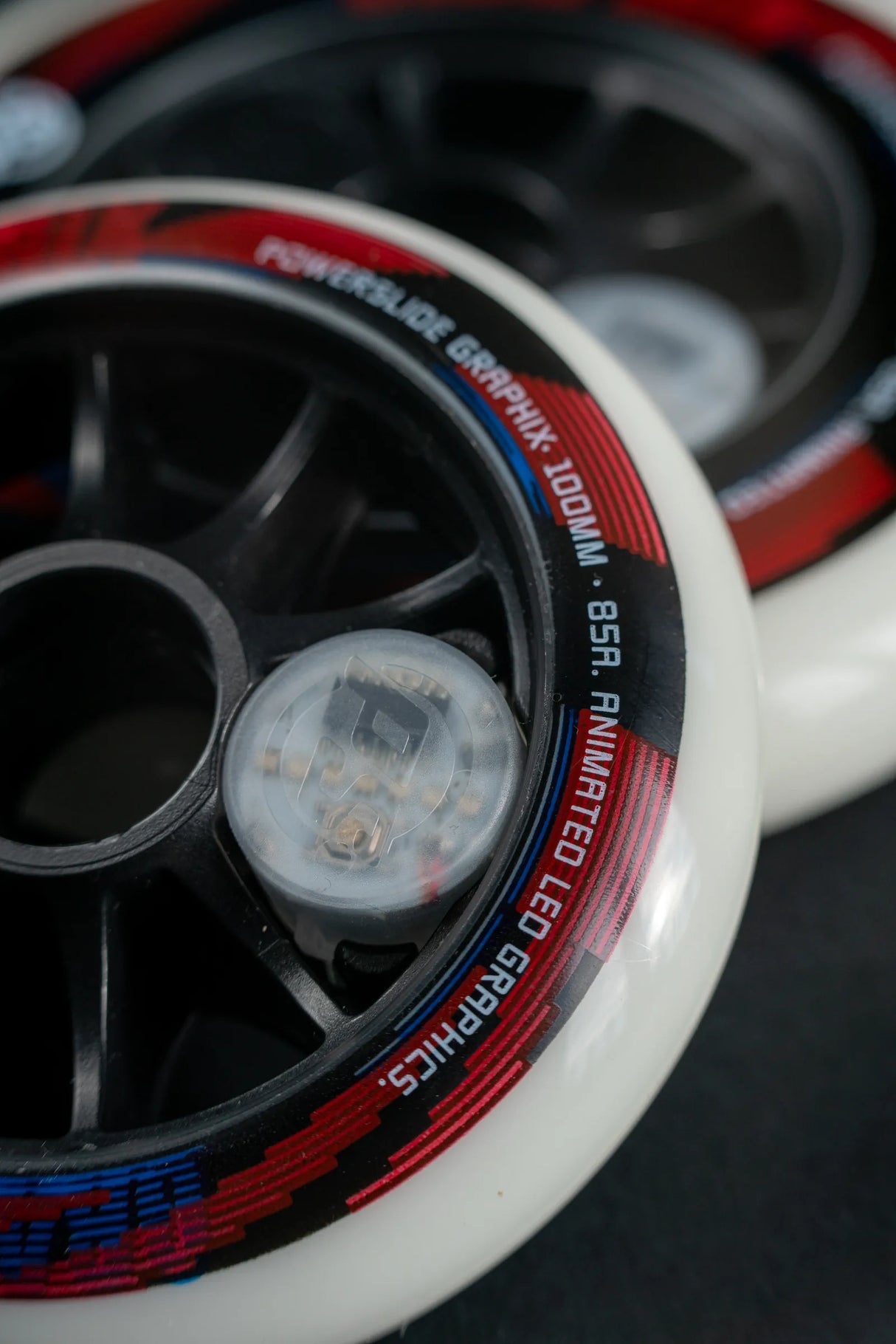 SKA905351 POWERSLIDE Graphix LED Module Colorful Urban Inline Rollen Edition Urban Inline Rollen Aggressive Inline Rollen Urban Inline Rollen Fitness Inline Rollen für Inliner Stuntrollen Rollerblades Rollerblading Aggressive Inline Skating Aggressive Inline Skating Rollerblading Blading Inline Skating Inliner Skateschule und Skateshop Weil am Rhein SkaMiDan Lörrach Freiburg Basel Deutschland Germany