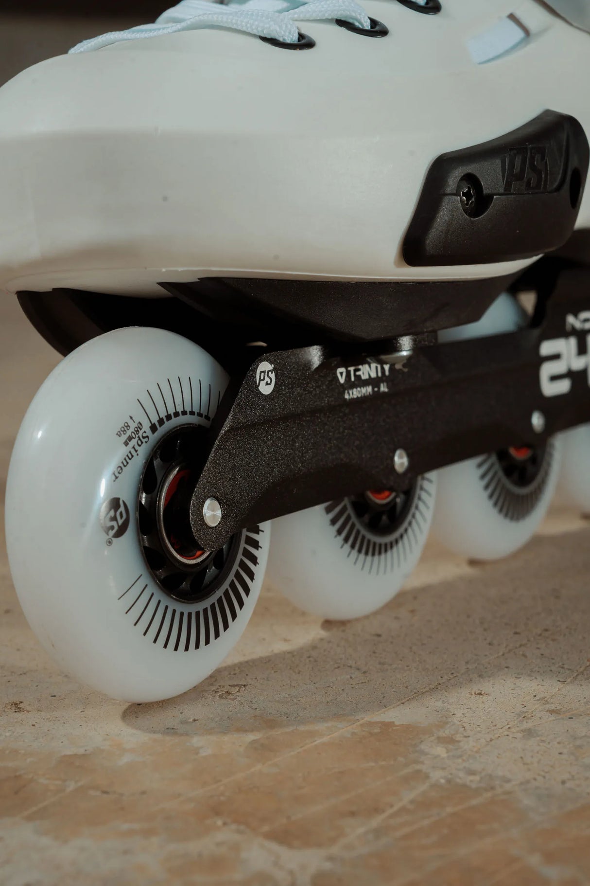 SKA908433 POWERSLIDE Zoom Pro Nova 80 | Trinity X | Urban Inlineskates Urban Inlineskate Freestyle Skates Fitness Inlineskates Inlineskates Sport Inline Skates Rollerblades Urban Inline Skating Urban Inline Skating Freeskates Trainng Skates Strecken Skates Trinity Skates Einsteiger Beginner Inlineskates Inliner Fitness Inliner City Skates Fitness Inliner Sport Skates Sport Inliner Rollerblades Rollerblading Lörrach Freiburg Basel Inliner Skateschule und Skateshop Weil am Rhein SkaMiDan Deutschland Germany