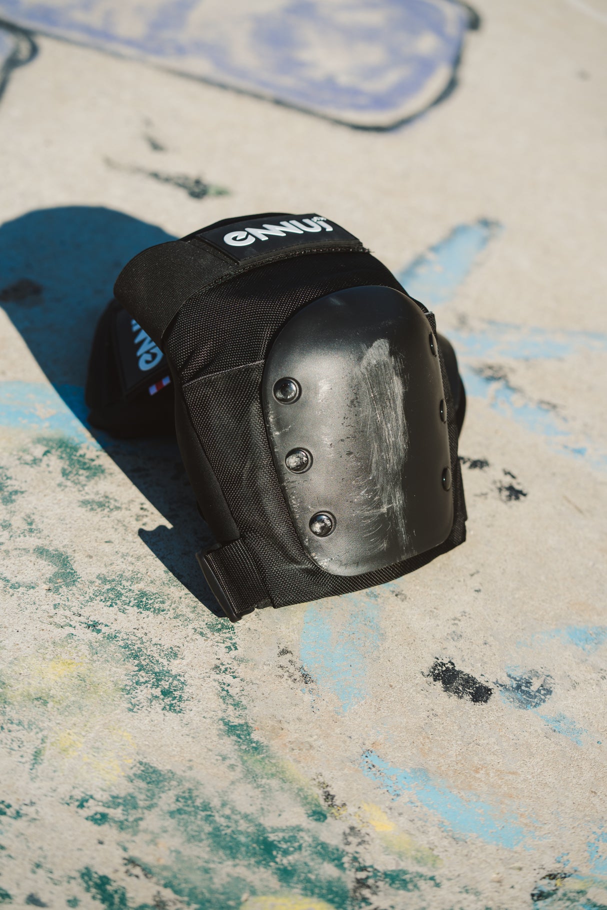 SKA920066 ENNUI Aly Knee Pads Knieschoner Schützer Schutzausrüstung Protekroren Skate Skateschützer Protective Gear Knieschoner Skateschule und Skateshop SkaMiDan Weil am Rhein