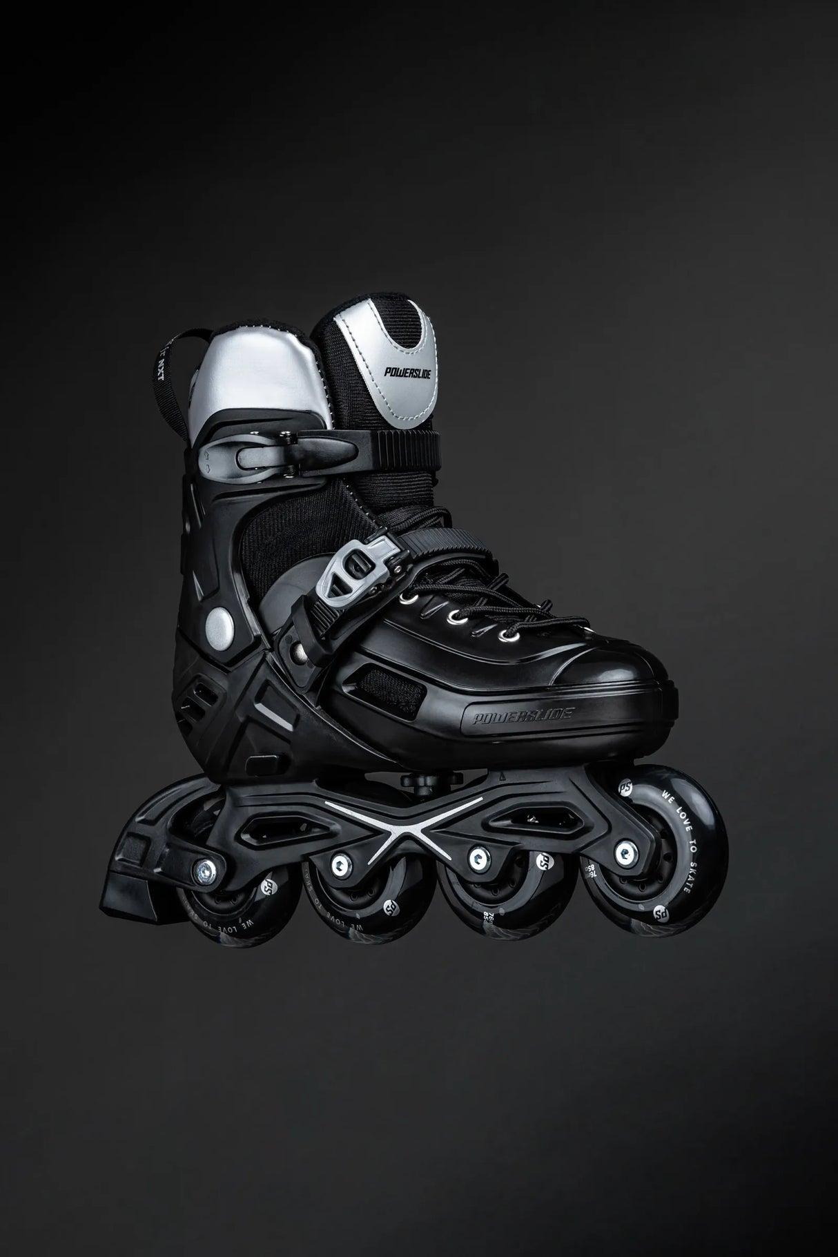 SKA940692 POWERSLIDE Khaan Junior NXT Black Kids Skates Kinder Inlineskates größenverstellbar Kinder Kids Junior Verstellbare Skates Rollerblades Rollerskates Fitness Inlineskate Fitness Inlineskates Inlineskates Sport Inline Skates Rollerblades Urban Inline Skating Urban Inline Skating Freeskates Trainng Skates Strecken Skates Trinity Skates Einsteiger Beginner Inlineskates Inliner Fitness Inliner City Skates Fitness Inliner Sport Skates Sport Inliner Rollerblades Rollerblading Lörrach Freiburg Basel Inlin