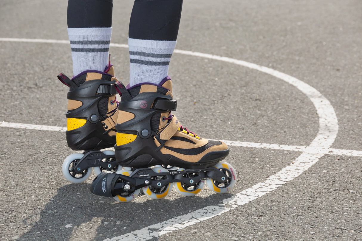 SKA940704 POWERSLIDE Phuzion Radon Umber 80 Brown | Braun | Trinity X | Fitness Inlineskates Trinity X Fitness Inlineskate Fitness Inlineskates Inlineskates Sport Inline Skates Rollerblades Urban Inline Skating Urban Inline Skating Freeskates Trainng Skates Strecken Skates Trinity Skates Einsteiger Beginner Inlineskates Inliner Fitness Inliner City Skates Fitness Inliner Sport Skates Sport Inliner Rollerblades Rollerblading Lörrach Freiburg Basel Inliner Skateschule und Skateshop Weil am Rhein SkaMiDan Deu