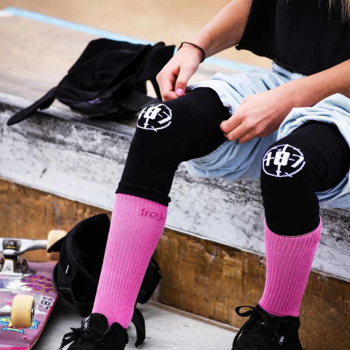 SKA187-PKN-0245/S-M 187 KILLER PADS Knee Undersleeves | Kompressionsstrümpfe und Schweißschutz für Knieschoner | City Wrist Brace Handgelenkschoner | Pro Handgelenkschützer | Schienbeinschoner Socken | Polster Hose | Protektoren Helm Protector Helmet Skater Schutzausrüstung Skate Protective equipment Handgelenkschoner Knieschützer Ellenbogen Polster Schienguards Schienbeinschoner | Lörrach Freiburg Basel Inliner Skateschule und Skateshop Weil am Rhein SkaMiDan Deutschland Germany