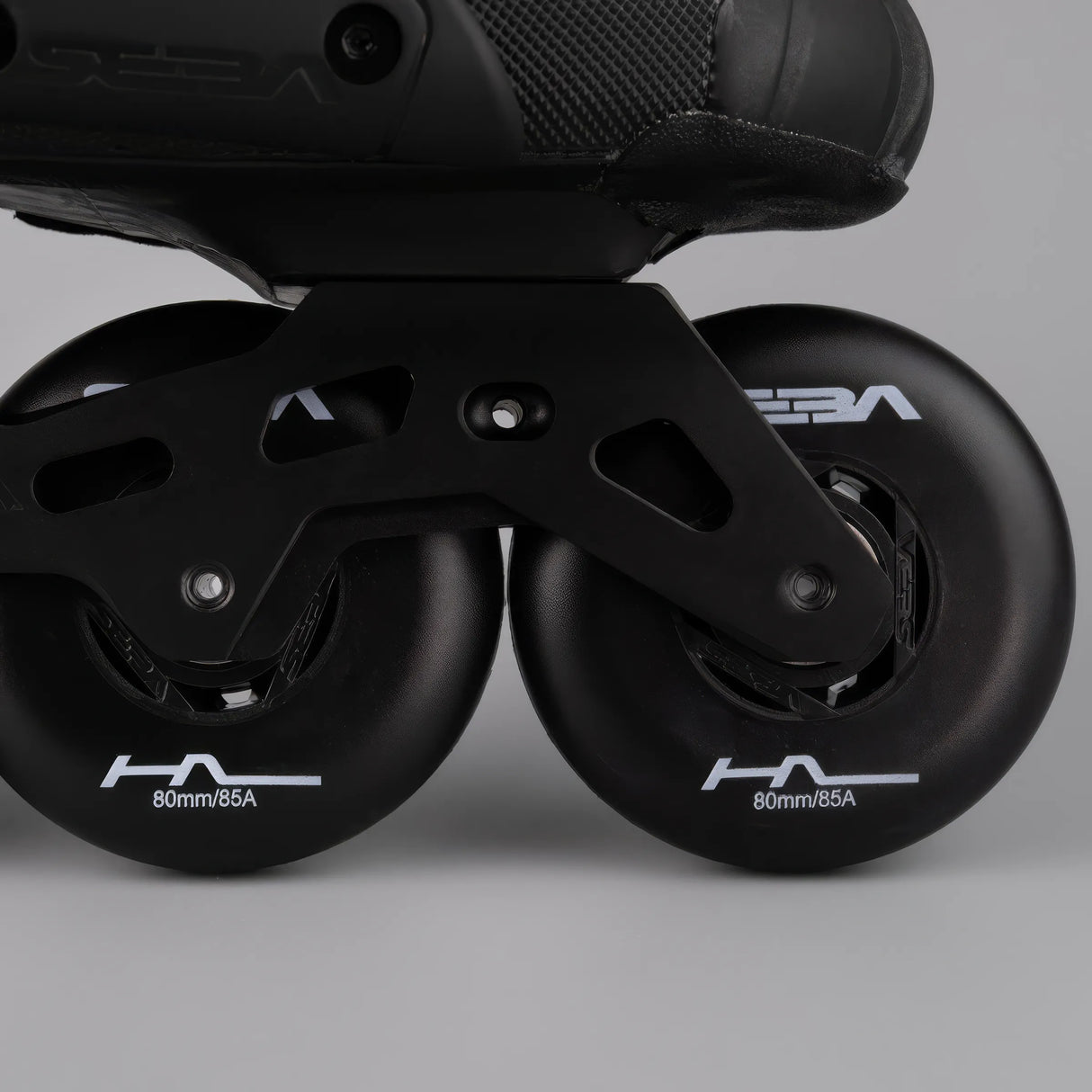 SKA24SSK-SHL80-BK-36 SEBA Skates High Light 80 – Black 2025 | 165mm Dual Point Mounting | Urban & Freestyle Inlineskates Freeskates inline trick skaten Urban Inlineskates Freestyle Inlineskates Free Skates Slalom Skates Freestyle Inlineskates Freestyle Rollerblades Slalom Blades Urban Inlineskates Freeskates Fitness Inlineskates Inlineskates Sport Inline Skates Rollerblades Urban Inline Skating Urban Inline Skating Freeskates Trainng Skates Strecken Skates Trinity Skates Einsteiger Beginner Inlineskates Inl