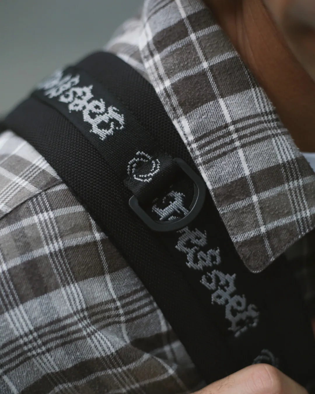 SKA61024 MESMER Skate Bag | Backpack | Clean Style Skaterucksack mit Halterungen für Inlineskates + Co. | Unisex | Clothing | Bekleidung Inliner Sport Skates Sport Inliner Rollerblades Rollerblading Lörrach Freiburg Basel Inliner Skateschule und Skateshop Weil am Rhein SkaMiDan Deutschland Germany