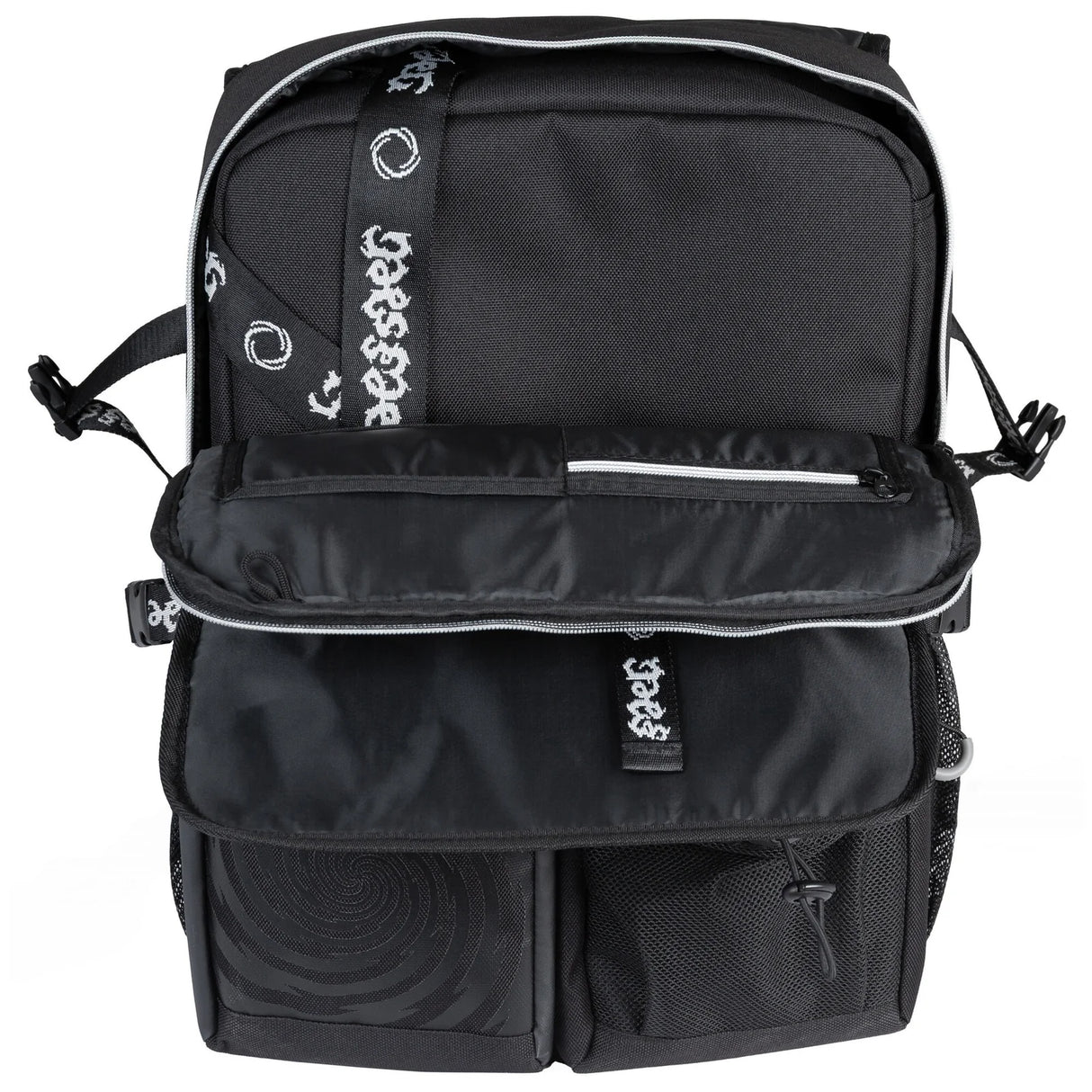 SKA61027 MESMER Crossover Pro Bag – Backpack – Schwarz | Skaterucksack mit Halterungen für Inlineskates + Co. | Zubehör für Inline Skating | Inline Skating Fitness Inline Skating Urban Inline Skating | Aggressive inline Skating | Lörrach Freiburg Basel Inliner Skateschule und Skateshop Weil am Rhein SkaMiDan Deutschland Germany