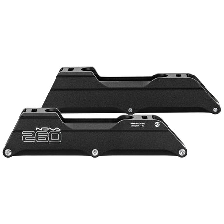 SKA904693/260 POWERSLIDE Nova Frame 3×110 | 260mm | Schwarz | 165mm Dual Point Mounting | Urban Inline Skating | Urban Inline Frame Urban Inline Rahmen Freestyle Rahmen Freestyle Frame Freestyle Schiene Inline Urban Skating Urban Rahmen Urban Frame Freeride Frame Freeride Rahmen Inline Skating Slalom Skating Slalom Schiene Best Freestyle Skate Slalom Skate Lörrach Freiburg Basel Inliner Skateschule und Skateshop Weil am Rhein SkaMiDan Deutschland Germany