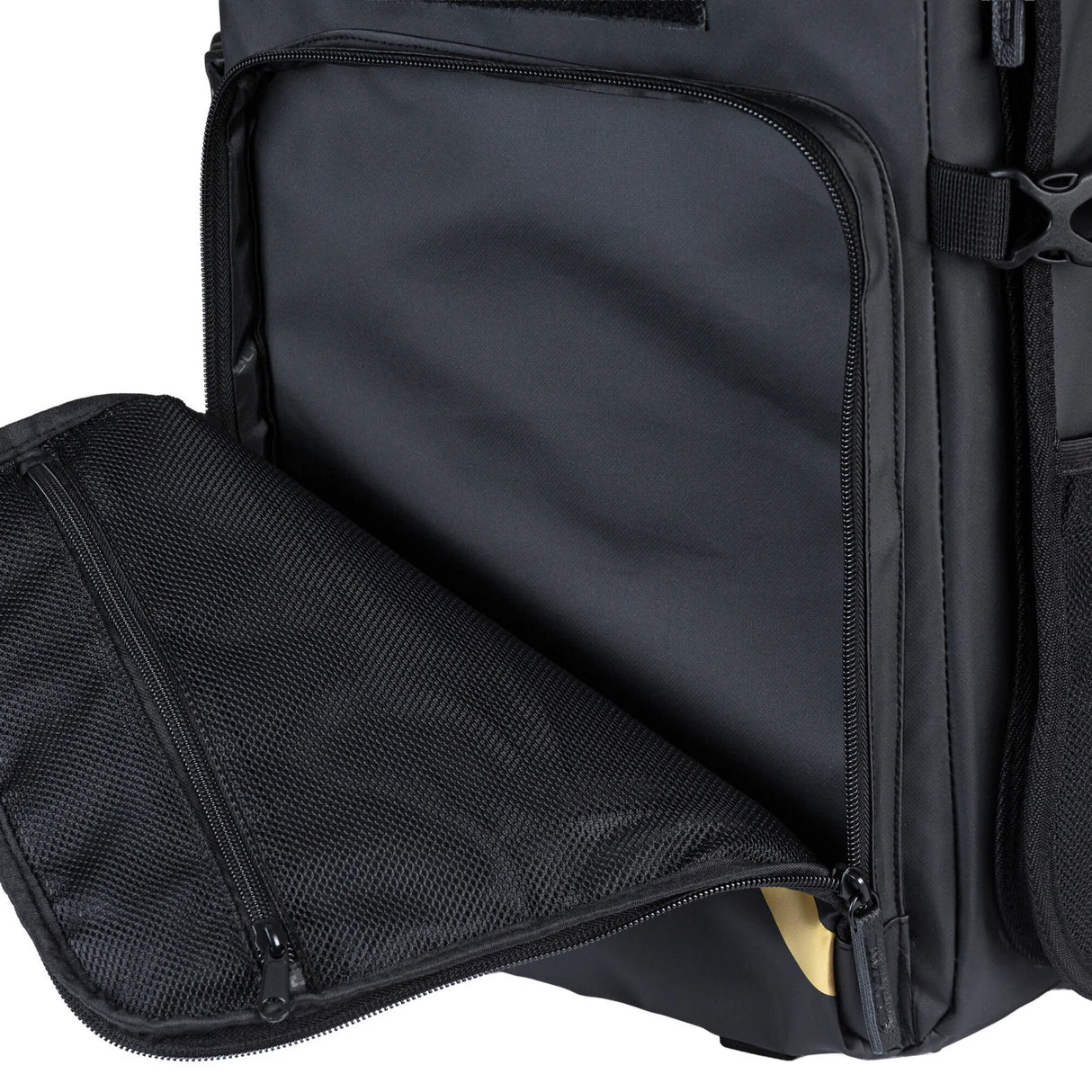 SKA910951 SWINGS Aurum Bag – Schwarz | Backpack | Skaterucksack mit Halterungen für 4× 90 mm bis 3× 125 mm Inlineskates tragetasche rucksack für rollerblades inliner skates blades inlineskates skamidan weil am rhein deutschland lörrach freiburg basel skamidan skateshop