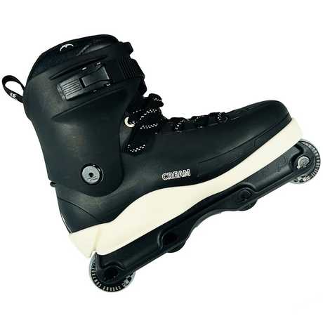 SKAA12916 RAZORS Cult Cream V3 – Black & White | 57mm 90A | UFS Mounting | Aggressive Inlineskates Freestyle Skates Fitness Inlineskates Inlineskates Sport Inline Skates Rollerblades Urban Inline Skating Urban Inline Skating Freeskates Trainng Skates Strecken Skates Trinity Skates Einsteiger Beginner Inlineskates Inliner Fitness Inliner City Skates Fitness Inliner Sport Skates Sport Inliner Rollerblades Rollerblading Lörrach Freiburg Basel Inliner Sk