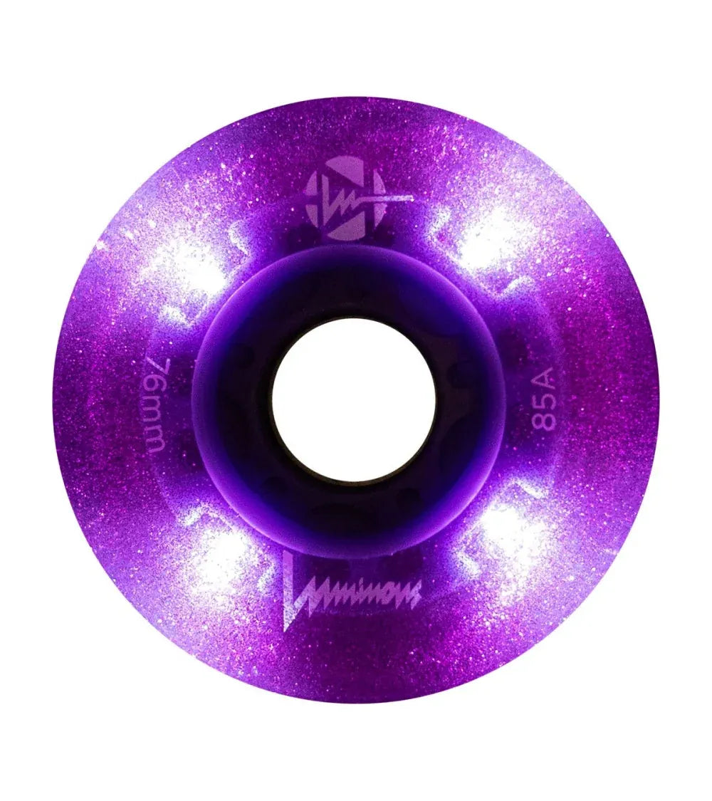 SKALUWL-LU7685-PH-PU/PurpleHaze Luminous LED Wheels 76mm 85A | Luminous LED Rollen für Inlineskates in Purple Haze | 4-Pack || Inline Skating Rollen Inline Skating Wheels Rollerblading Wheels Inline Skating Rollerblading Inlineskaterollen Skating Wheels for Rollerblader Rollen für Inlineskater Lörrach Freiburg Basel Inliner Richtige Größe right Size for Rollerblades Langhaltende Inlineskaterollen Longlasting Wheels for Rollerblading Skateschule und Skateshop Weil am Rhein SkaMiDan Deutschland Germany