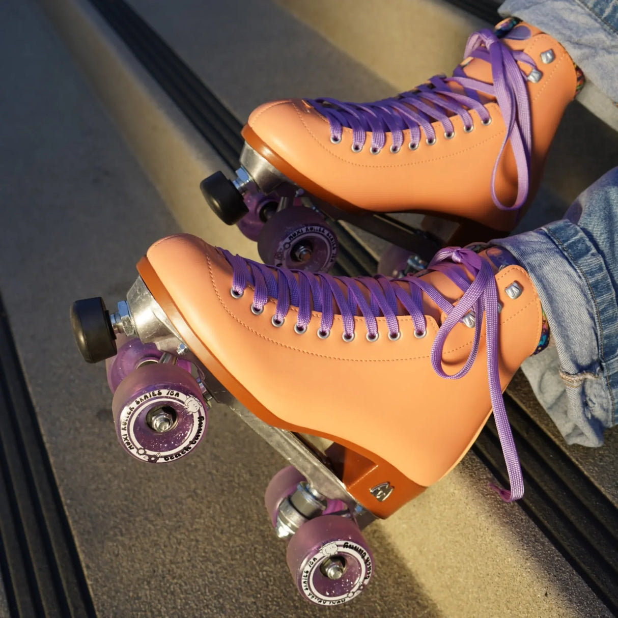 SKAMoxBB/Peach MOXI Beach Bunny Roller Skates – Peach Blanket | Moxi Skates | Lifestyle, Jam & Dance Rollschuhe Quad Skates Park Rollschuhe Lifestyle Rollschuhe Lifestyle Roller Skates Skaterpark Stunt Rollschuhe Rollschuhe Roller Skates Roller Skates Lifestyle Roller Skates Rollschuhe Park Tanz Rollschuhe Barbie Park Quad Skates Roller Skates Lifestyle Rollschuhe Skatepark Rollschuhe Chaya Quad Skates Aggressive Quad Skates Rollschuhe Stunt Rollschuhe Rollkunstlauf Rollschuhe Rollerskates Schwarze Rollschu