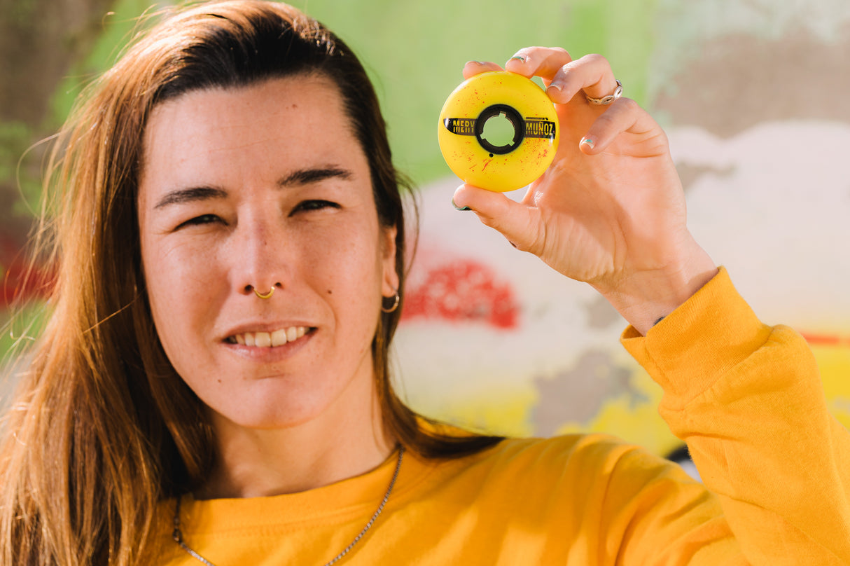 SKA406286 UNDERCOVER Mery Munoz Movie Wheels 60mm 90A Yellow | 4-Pack | Aggressive Inline Rollen Inline Rollen Urban Inline Rollen Edition Urban Inline Rollen Aggressive Inline Rollen Urban Inline Rollen Fitness Inline Rollen für Inliner Stuntrollen Rollerblades Rollerblading Aggressive Inline Skating Aggressive Inline Skating Rollerblading Blading Inline Skating Inliner Skateschule und Skateshop Weil am Rhein SkaMiDan Lörrach Freiburg Basel Deutschland Germany