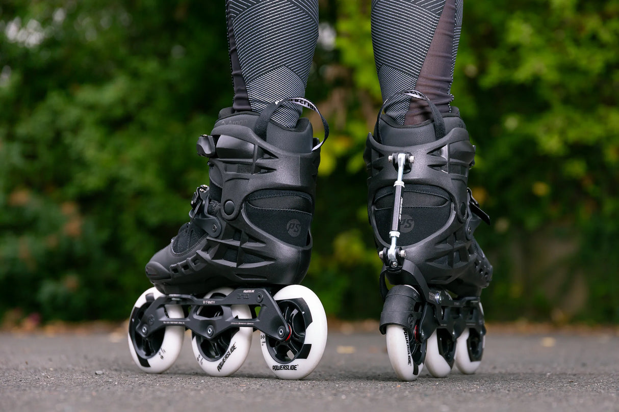 SKA940680 POWERSLIDE Phuzion Argon Syncro Black 110 | Trinity X | Fitness Inlineskates Trinity X Fitness Inlineskate Fitness Inlineskates Inlineskates Sport Inline Skates Rollerblades Urban Inline Skating Urban Inline Skating Freeskates Trainng Skates Strecken Skates Trinity Skates Einsteiger Beginner Inlineskates Inliner Fitness Inliner City Skates Fitness Inliner Sport Skates Sport Inliner Rollerblades Rollerblading Lörrach Freiburg Basel Inliner Skateschule und Skateshop Weil am Rhein SkaMiDan Deutschlan