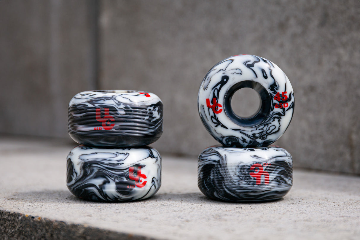 SKA406349 UNDERCOVER Antirocker 45mm 65D | Black White | 4-Pack | Aggressive Inline Grindrollen Aggressive Inline Rollen | 4-Pack | Aggressive Inline Rollen Aggressive Inline Rollen Inline Rollen Urban Inline Rollen Edition Urban Inline Rollen Aggressive Inline Rollen Urban Inline Rollen Fitness Inline Rollen für Inliner Stuntrollen Rollerblades Rollerblading Aggressive Inline Skating Aggressive Inline Skating Rollerblading Blading Inline Skating Inliner Skateschule und Skateshop Weil am Rhein SkaMiDan Lörr