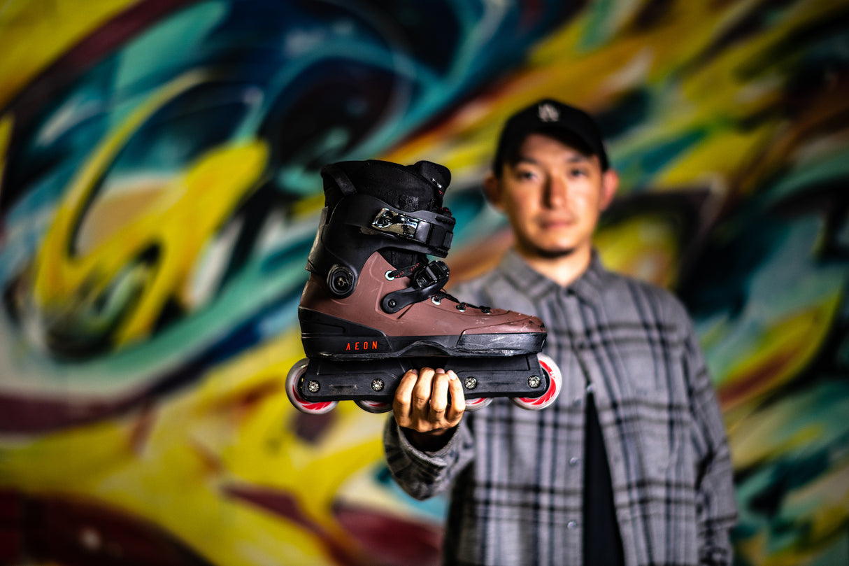 SKA710211 USD Aeon 72 Takeshi Pro 68 | Black Wine Red | Aggressive Inlineskates | Unibody | USD Aeon Achsen | Achsenset SkaMiDan Skateshop Weil am Rhein Rollerblades Aggressive Skates Stunt Skates Rollerblading Aggressive Inline Best Aggressive Skates 2021 Top Stunt Skates USD Aeon Skates USD Aeon 60 Inliner Sport Skates Sport Inliner Rollerblades Rollerblading Lörrach Freiburg Basel Inliner Skateschule und Skateshop Weil am Rhein SkaMiDan Deutschland Germany