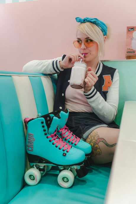SKA810584 CHAYA Melrose Deluxe Turquois Roller Skates | Lifestyle Roller Skates Pink Park Lifestyle Rollschuhe Tanz Rollschuhe Barbie Park Quad Skates Roller Skates Lifestyle Rollschuhe Skatepark Rollschuhe Chaya Quad Skates Aggressive Quad Skates Rollschuhe Stunt Rollschuhe Rollkunstlauf Rollschuhe Rollerskates Schwarze Rollschuhe Lifestyle Rollschuhe Roller Skating Quad Skating Skateschule und Skateshop Weil am Rhein SkaMiDan Lörrach Freiburg Basel Deutschland Germany