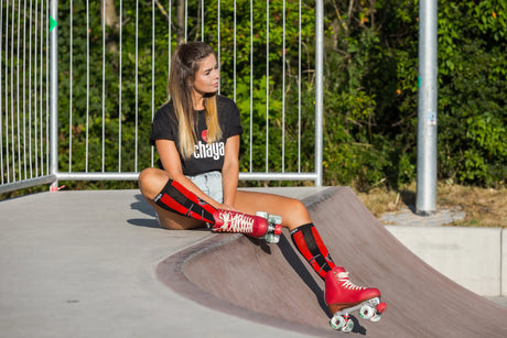 SKA810660 CHAYA Melrose Premium Berry Red Lifestyle Roller Skates Rollschuhe Park Tanz Rollschuhe Barbie Park Quad Skates Roller Skates Lifestyle Rollschuhe Skatepark Rollschuhe Chaya Quad Skates Aggressive Quad Skates Rollschuhe Stunt Rollschuhe Rollkunstlauf Rollschuhe Rollerskates Schwarze Rollschuhe Lifestyle Rollschuhe Roller Skating Quad Skating Skateschule und Skateshop Weil am Rhein SkaMiDan Lörrach Freiburg Basel Deutschland Germany