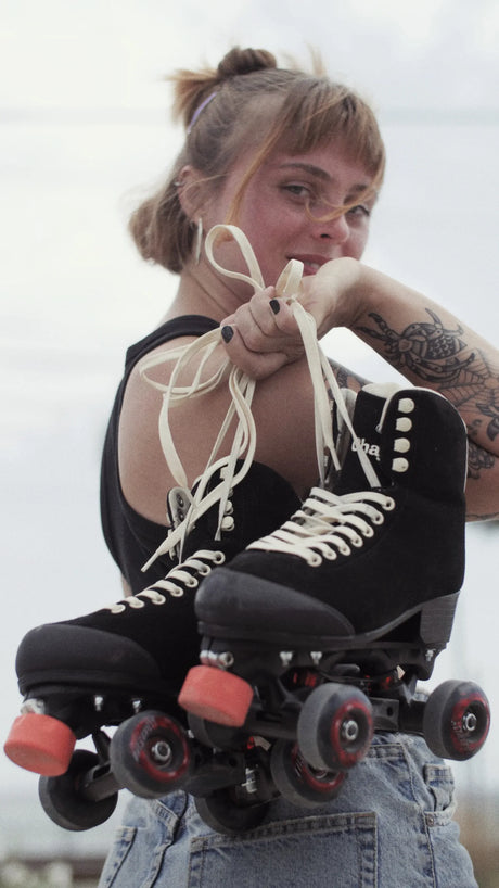 SKA810776 CHAYA Park Dark Soul Roller Skates | Park Roller Skates | Park Rollschuhe Park Quad Skates | Roller Derby Rollschuhe Derby Quads Roller Derby Skates Plates Roller Skates Skatepark Rollschuhe Chaya Quad Skates Aggressive Quad Skates Rollschuhe Stunt Rollschuhe Rollkunstlauf Rollschuhe Rollerskates Schwarze Rollschuhe Lifestyle Rollschuhe Roller Skating Quad Skating Skateschule und Skateshop Weil am Rhein SkaMiDan Lörrach Freiburg Basel Deutschland Germany