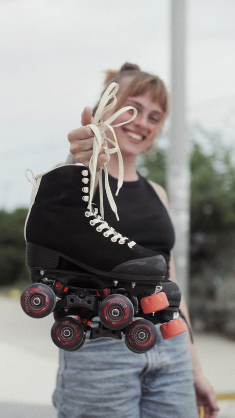 SKA810776 CHAYA Park Dark Soul Roller Skates | Park Roller Skates | Park Rollschuhe Park Quad Skates | Roller Derby Rollschuhe Derby Quads Roller Derby Skates Plates Roller Skates Skatepark Rollschuhe Chaya Quad Skates Aggressive Quad Skates Rollschuhe Stunt Rollschuhe Rollkunstlauf Rollschuhe Rollerskates Schwarze Rollschuhe Lifestyle Rollschuhe Roller Skating Quad Skating Skateschule und Skateshop Weil am Rhein SkaMiDan Lörrach Freiburg Basel Deutschland Germany