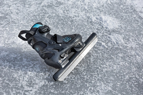 SKA902274 PLAYLIFE Glacier TT Kids Ice Skates Kinder Schlittschuhe Kids Ice Skates Größenverstellbare Schlittschuhe für Kinder Weihnachten Klassiche Schlittschuhe Erwachsene Eiskunstlauf Klassisch Schlittschuhe Schlittschuhe für Kinder Kinder Erwachsene Größenverstellbar Größenverstellbare Schlittschuhe Größenverstellbare Schlittschuhe für Kinder Schlittschuhkufen Kufen für Inlineskates Schlittschuhkufen für Skates Rollerblades rollerblading convertible ice blades transformer ice blades inline skating inlin