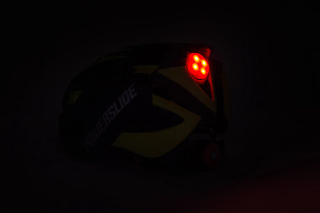 SKA903265 POWERSLIDE Race Attack Skatehelm Black Yellow Fitness Skatehelm Rennhelm Race Helm Race Helmet protectors skate helmet aggressive helmet wind helmet skatehelm surzhelm radhelm fahrradhelm sporthelm schutzhelm Skate Schützer Inliner Schützer Schutzausrüstung Fingerschutz Handschuhe inline skating inliner inlineksaten rollerbladen rollerskaten Inlineskates Rollerblades Fitness Skates Slalom Skates rollerblades rollerblading inline skating Lörrach Freiburg Basel Inliner Skateschule und Skateshop Weil