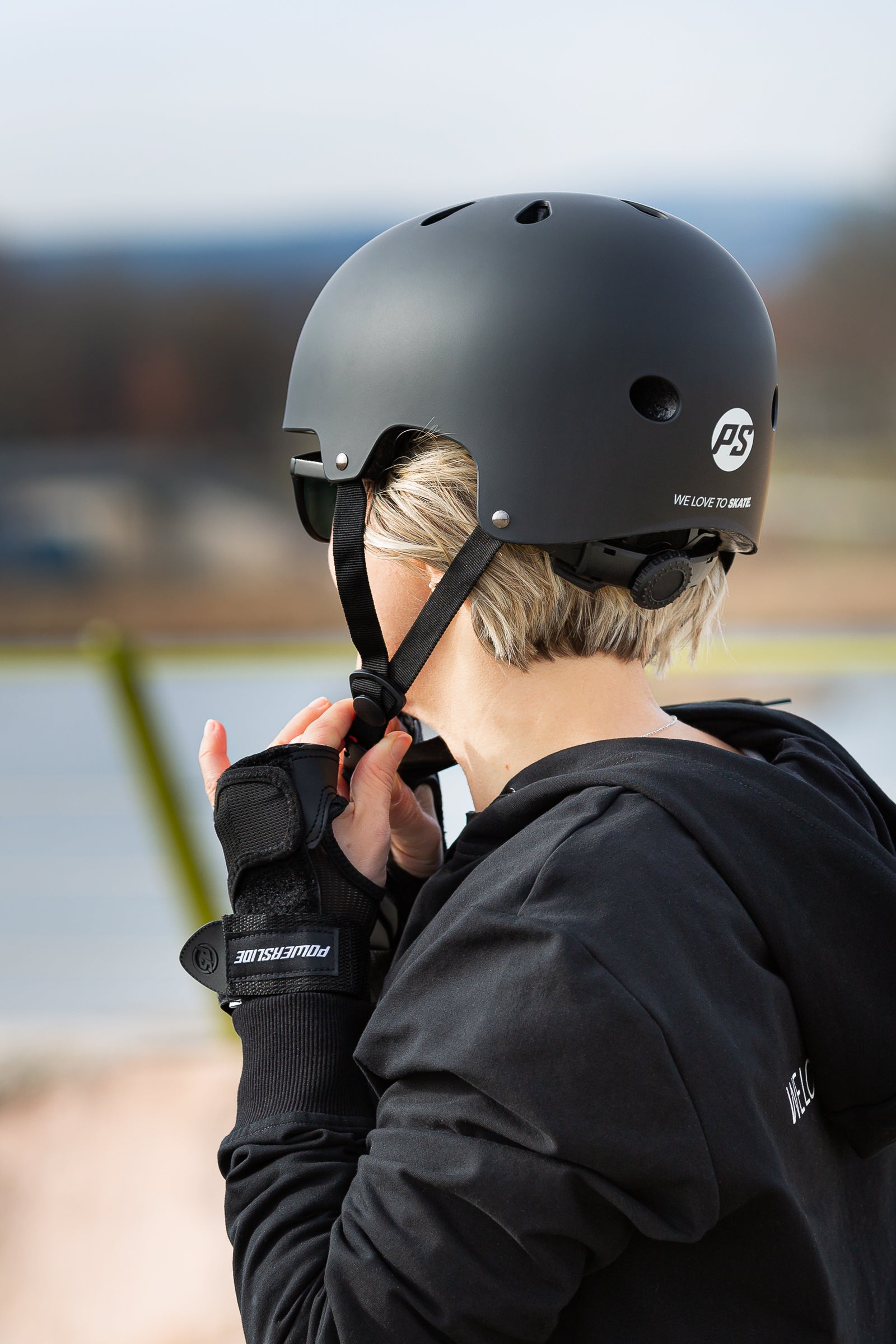 帽子 paranoid 3LHELM helmet Amazon.com: Ultra-Thin Low Profile Skull Cap Helmets, DOT
