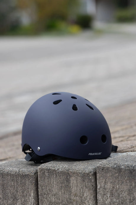 SKA903330 POWERSLIDE Allround Adventure Awesome Violet | Violett | Größenverstellbar | Kinder + Erwachsene | Stunt Skatehelm Skatehelm Kopf Rennhelm Fahrradhelm Radhelm Bike Helm Stunt Helm Skatehelm Stunt Skatehelm Größenverstellbar protectors skate helmet aggressive helmet wind helmet skatehelm surzhelm radhelm fahrradhelm sporthelm schutzhelm Skate Schützer Inliner Schützer Schutzausrüstung Fingerschutz Handschuhe inline skating inliner inlineksaten rollerbladen rollerskaten Inlineskates Rollerblades Fit