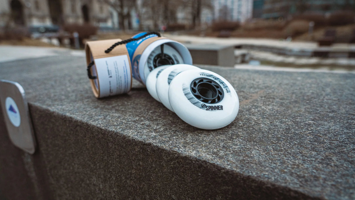 SKA905325 POWERSLIDE Spinner Wheels 80mm 88A White 4-Pack Inline Skating Freestyle Slalom Skating Inliner Skateschule und Skateshop Weil am Rhein SkaMiDan