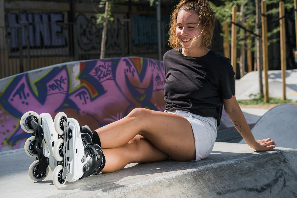 SKA908367 POWERSLIDE Next 100 Black White Urban Inlineskates Freeskates Fitness Inlineskates Inlineskates Sport Inline Skates Rollerblades Urban Inline Skating Urban Inline Skating Freeskates Trainng Skates Strecken Skates Trinity Skates Einsteiger Beginner Inlineskates Inliner Fitness Inliner City Skates Fitness Inliner Sport Skates Sport Inliner Rollerblades Rollerblading Lörrach Freiburg Basel Inliner Skateschule und Skateshop Weil am Rhein SkaMiDan Deutschland Germany