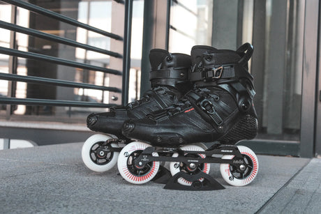 SKA908379 POWERSLIDE HC Evo Pro 90 Black 2021 Trinity X Freestyle Inlineskates Inlineskates Weiß Lila Freestyle Inline Skating Slalom Skating Slalom Schiene Best Freestyle Skate Slalom Skate Powerslide Hardcore Evo Pro 90 2021 Slalom Frame Freestyle Frame Schienen Frames Speed Inline Skating Urban Inlineskates Trinity Trinity X Powerslide Trinity Schienen Trinity Frames Urban Inline Skating Urban Inline Skating Freeskates City Skates Fitness Inliner Sport Skates Sport Inliner Rollerblades Rollerblading Lörr