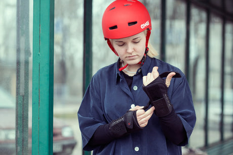 SKA920017 ENNUI City Wrist Brace Handgelenkschoner und Handgelenkschützer Inline Skating Rollerbaling Skateshop und Skateschule SkaMiDan Weil am Rhein