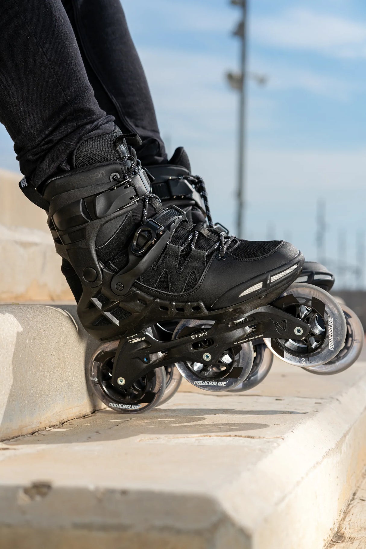 SKA940667 POWERSLIDE Phuzion Argon Black 100 | Trinity X | Fitness Inlineskates Fitness Inline Skating Rollerblading Freizeitskates Freizeit Skating Inlinerfahren Inliner laufen Skating Rollerblades Inline Skateschule und Skateshop SkaMiDan Weil am Rhein Deutschland Germany
